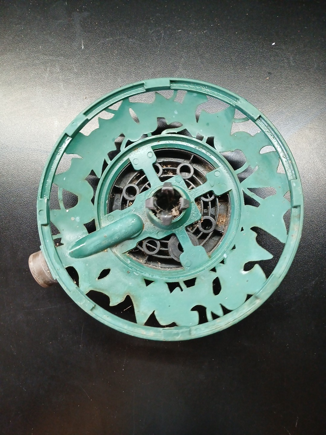 Vintage Nelson Metal Base Sprinkler Green Ivy 8 Patterns Rare