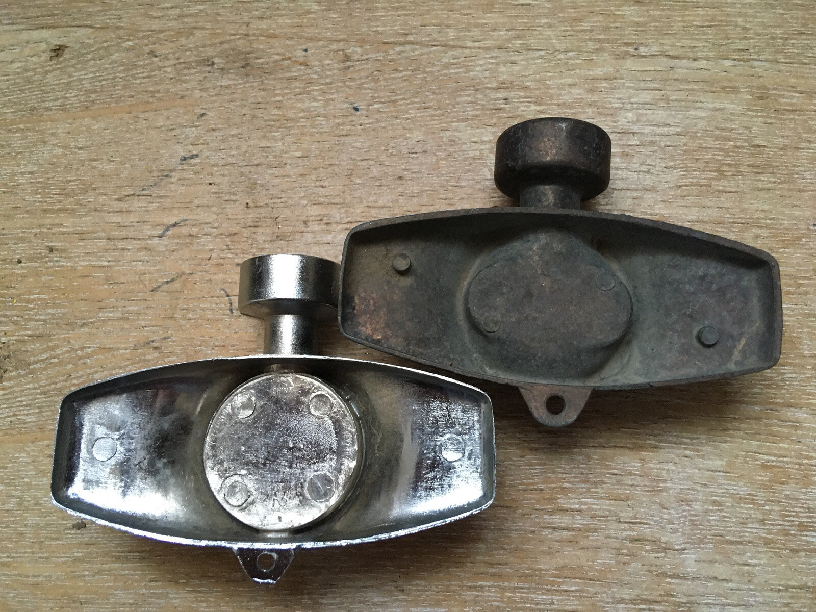 Vintage 1 Sunmate Sprinkler Head China 1 unmarked sprinkler head