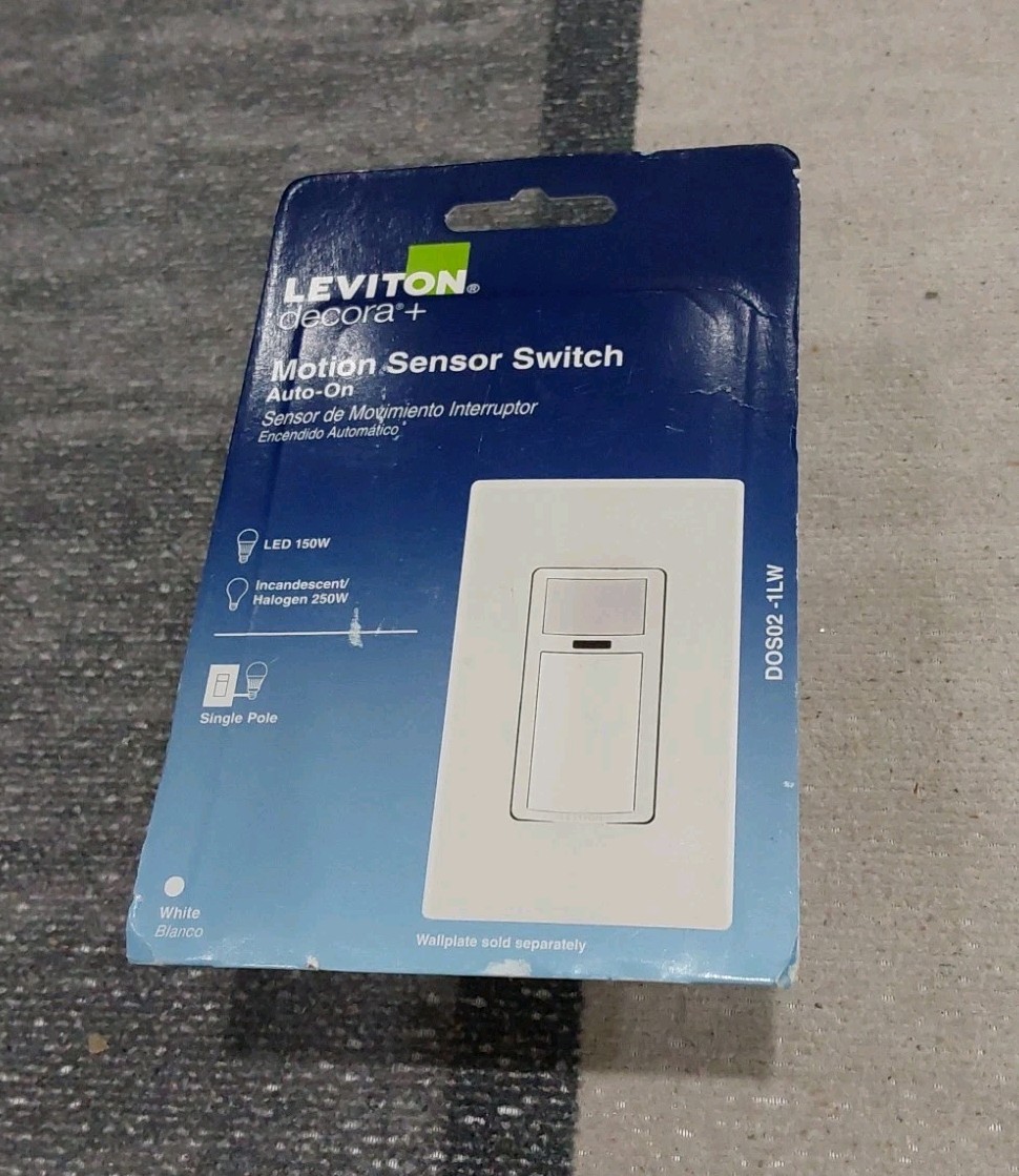 Leviton DOS02-1LW 2.5A 120V Single-Pole Decora Motion Sensor In-Wall Switch F3