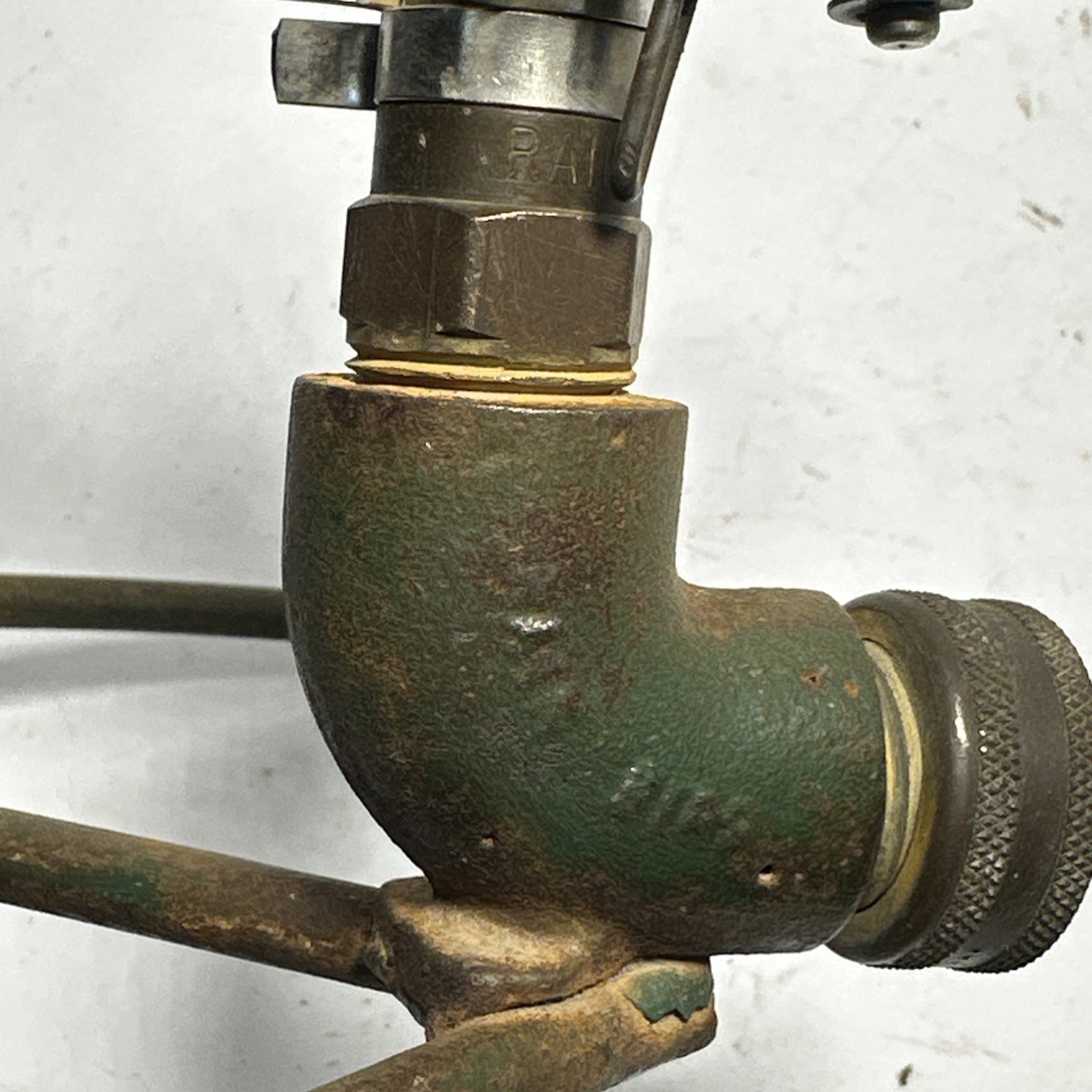 Vtg Rain Bird 25 Green 12” Heart-Shaped Iron Impact Lawn Water Sprinkler