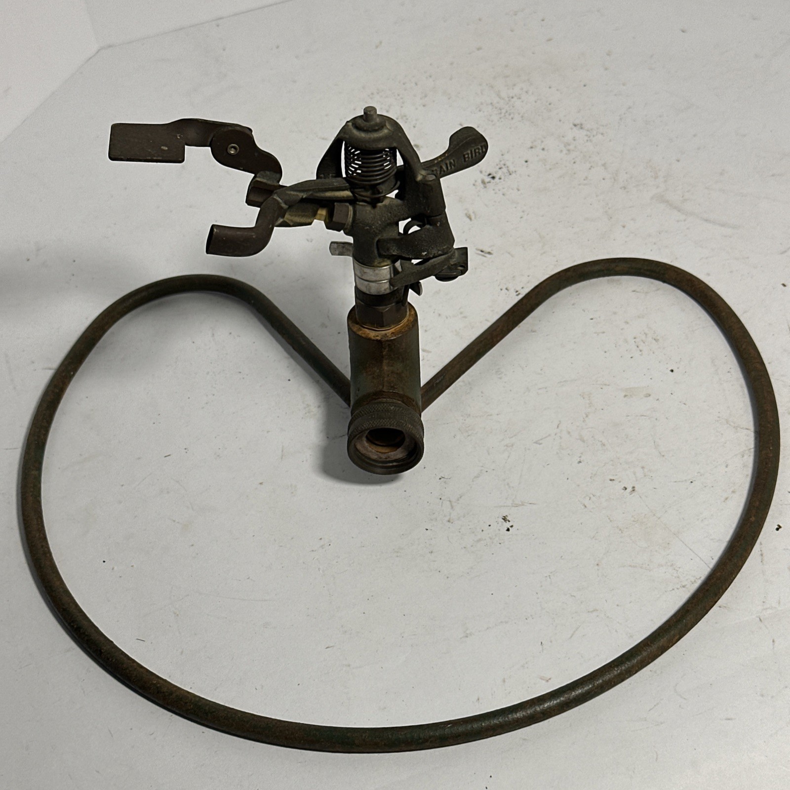 Vtg Rain Bird 25 Green 12” Heart-Shaped Iron Impact Lawn Water Sprinkler