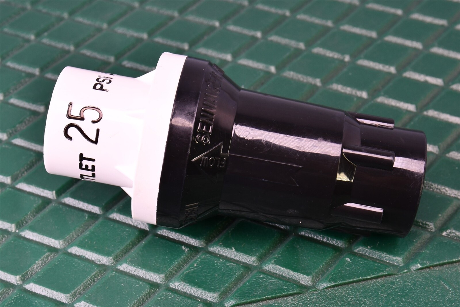 Senninger PRLV25MF3F3FV Pressure Regulator 25PSI Size 3/4 1/10-8 GPM