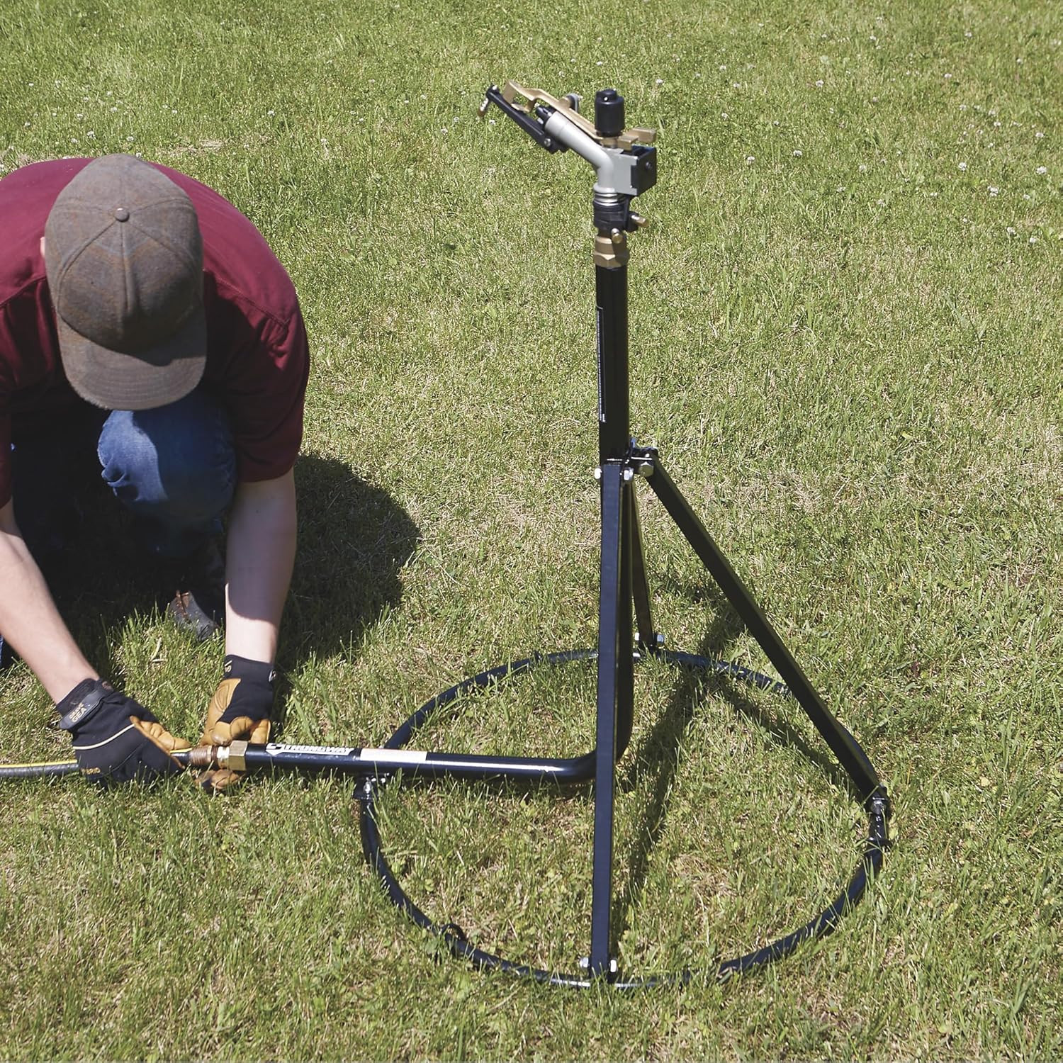 Strongway Tripod Sprinkler with round Base – 1In. Head with 3 Nozzles, 120-Ft. D